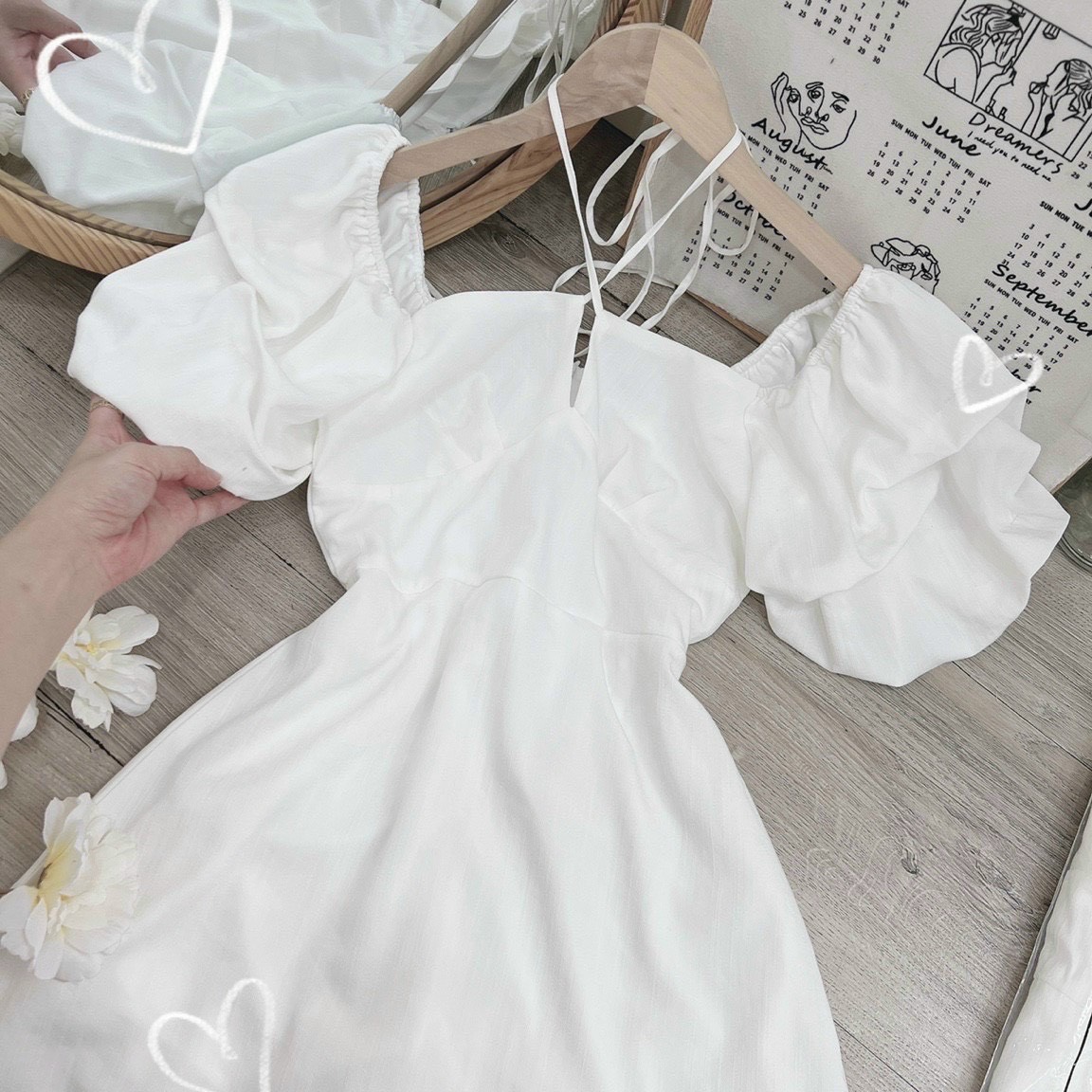 ĐẦM SUÔNG DÀI CỔ U DÂY YẾM XẺ ĐÙI MIDI TAY BỒNG TRẮNG ĐI BIỂN DẠO PHỐ DỰ TIỆC