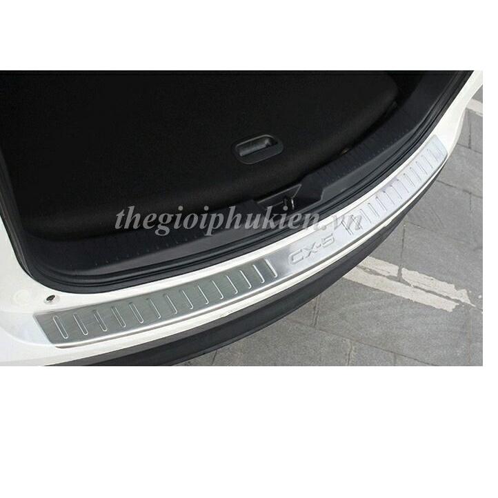 BỘ SẢN PHẨM Nẹp bước chân và ốp chống trầy cốp Mazda CX5, CX-5 2018 - Mẫu Inox
