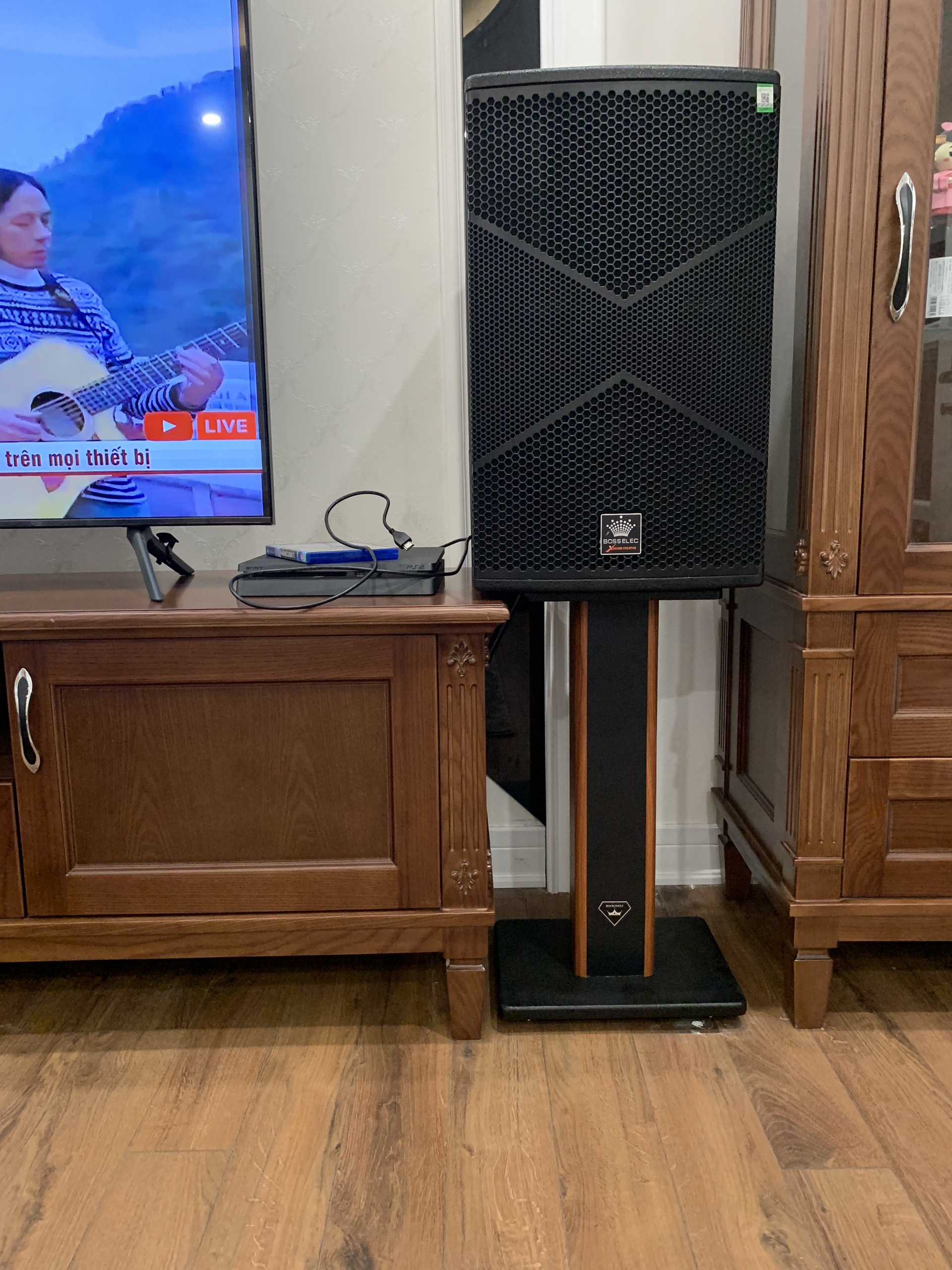 Chân loa gỗ chống rung Venza BM 60