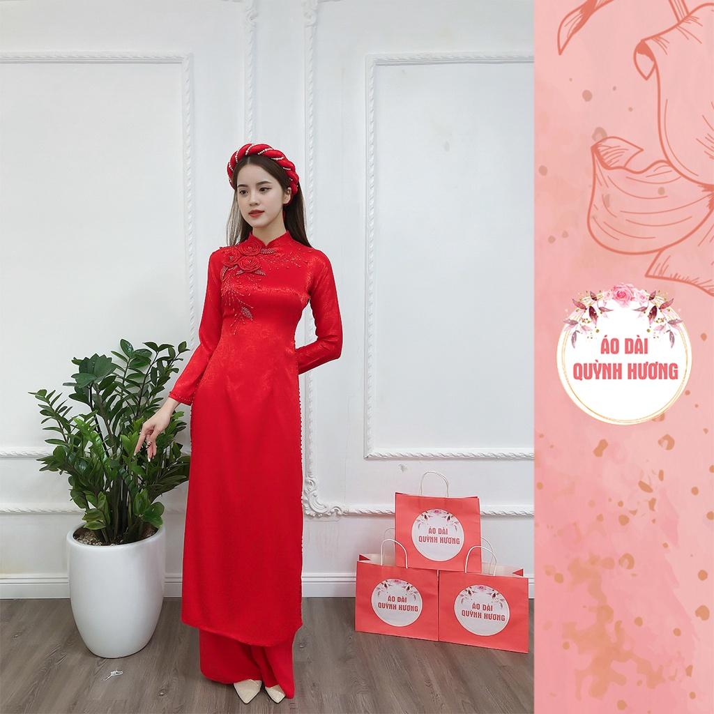 Áo dài truyền thống, áo gấm tơ 4 tà màu đỏ đính hoa thủ công