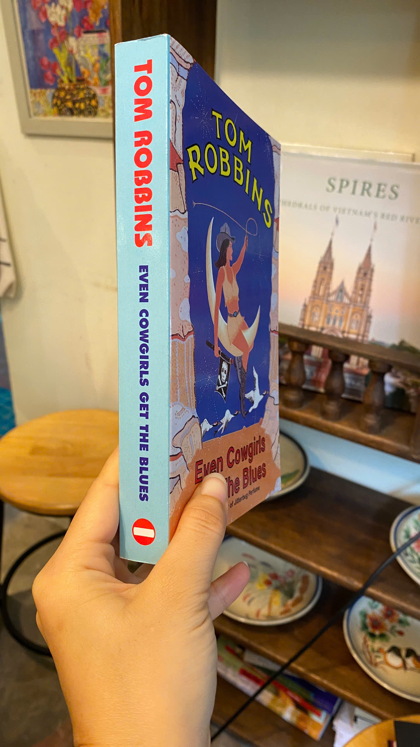 Sách - Even Cowgirls Get the Blues by Tom Robbins | English Fiction - Sách ngoại văn