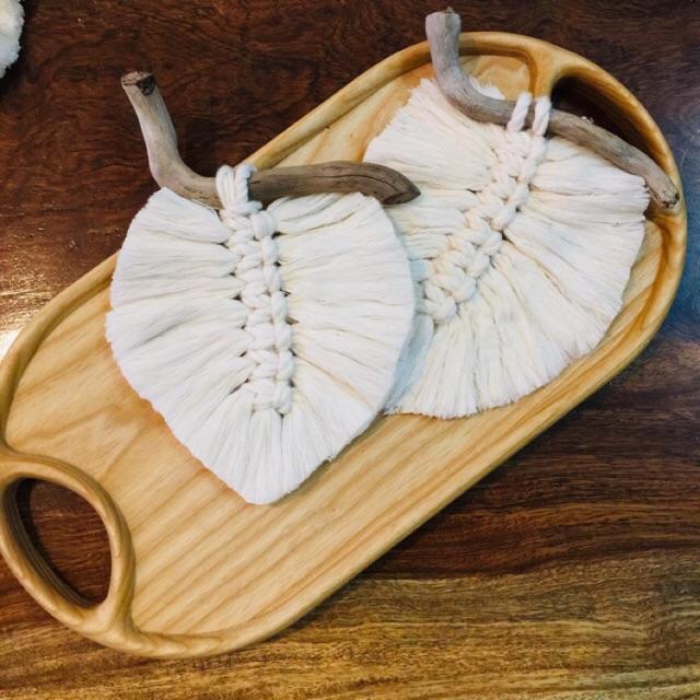 Lá trang trí macrame - treo tường, móc khóa, móc túi xách