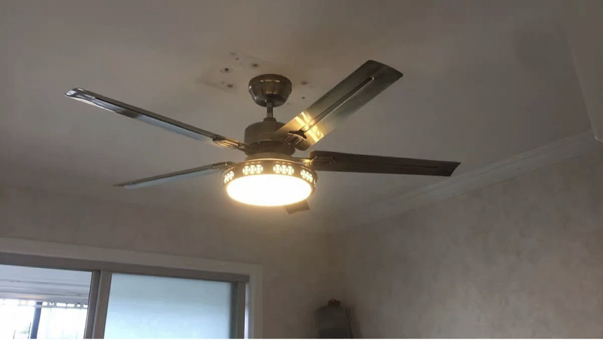 Quạt trần đèn trang trí thông minh 5 cánh sắt - Tích hợp đa chức năng - Có điều khiển từ xa - có đèn - Hàng chính hãng Klasse