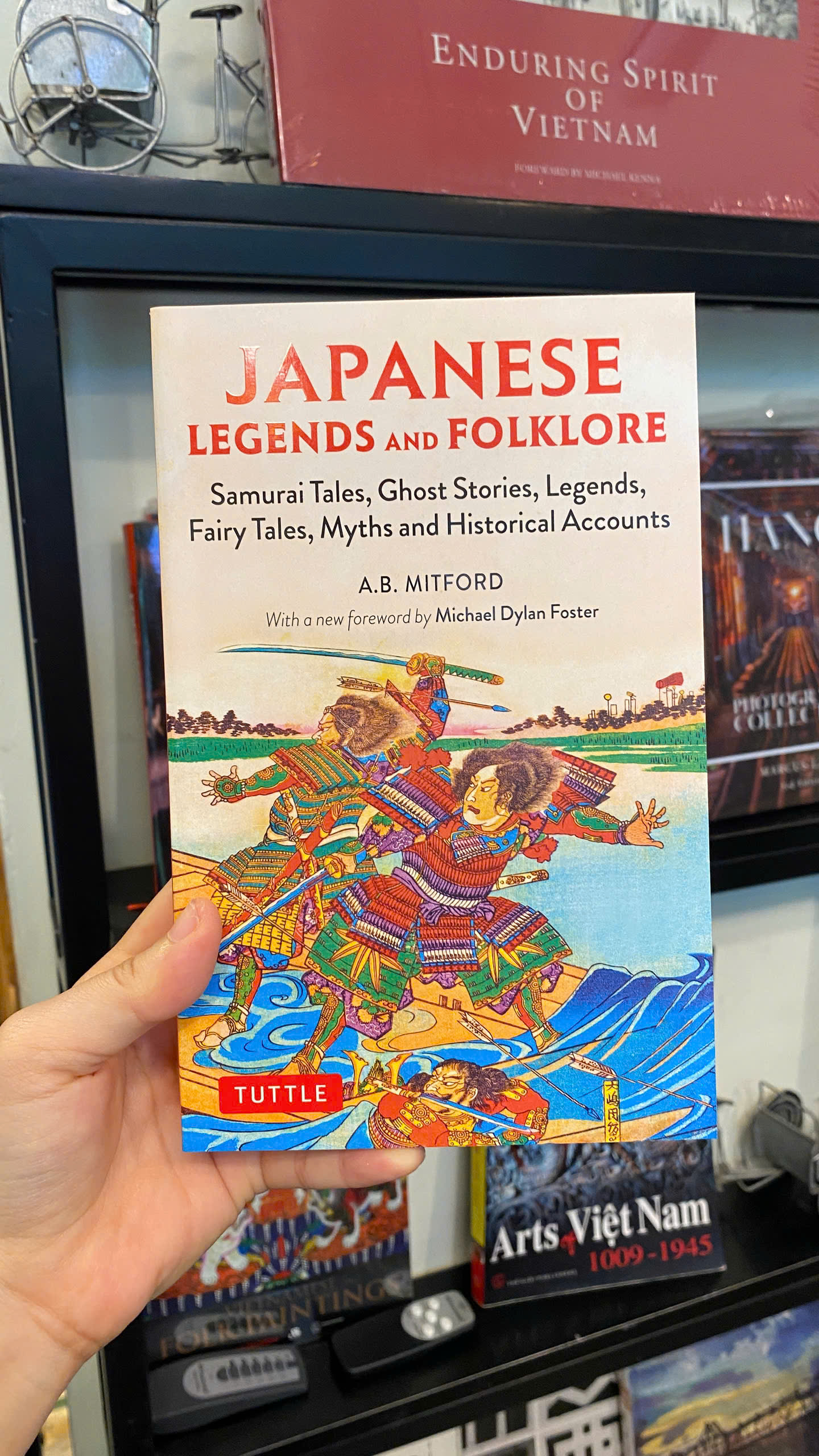 Sách - Japanese Legends and Folklore: Samurai Tales, Ghost Stories, Legends,... / Ngoại văn