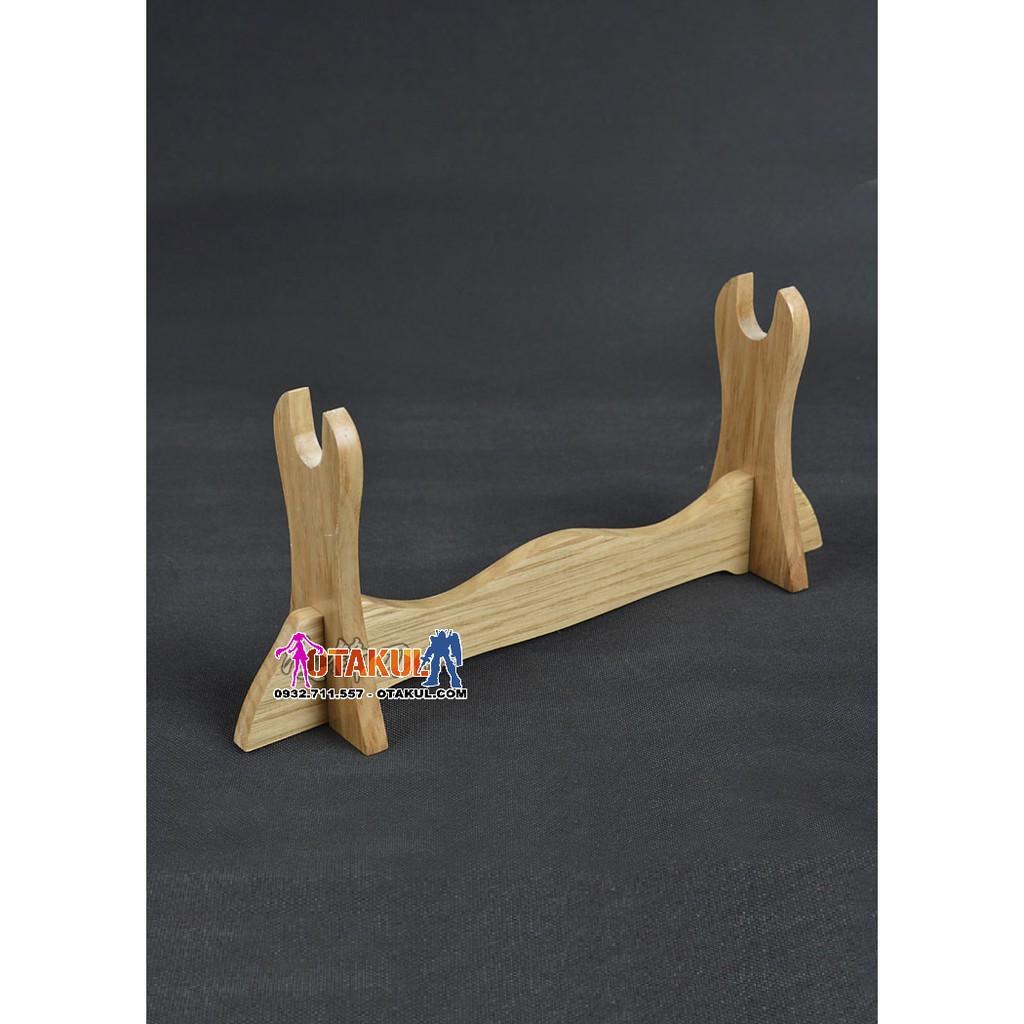 Giá Để Kiếm Gỗ Vàng từ gỗ tự nhiên bền đẹp sang trọng