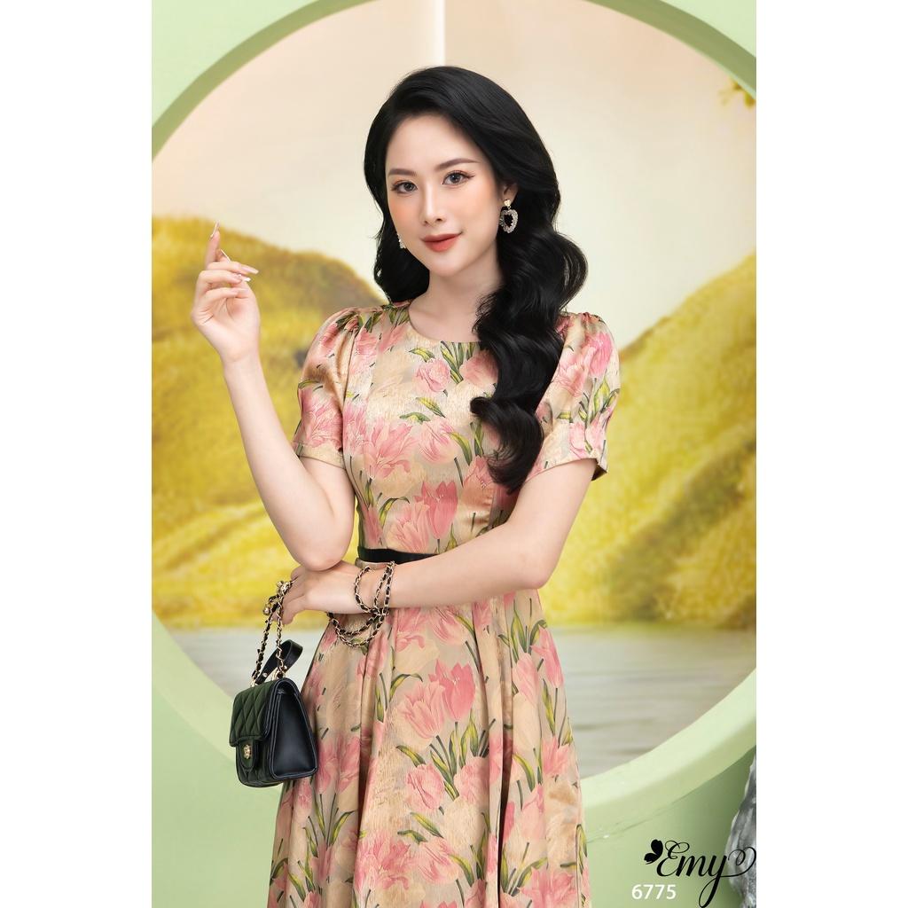 Đầm EMY EM6775 Xòe Cổ Tròn Viền Đen