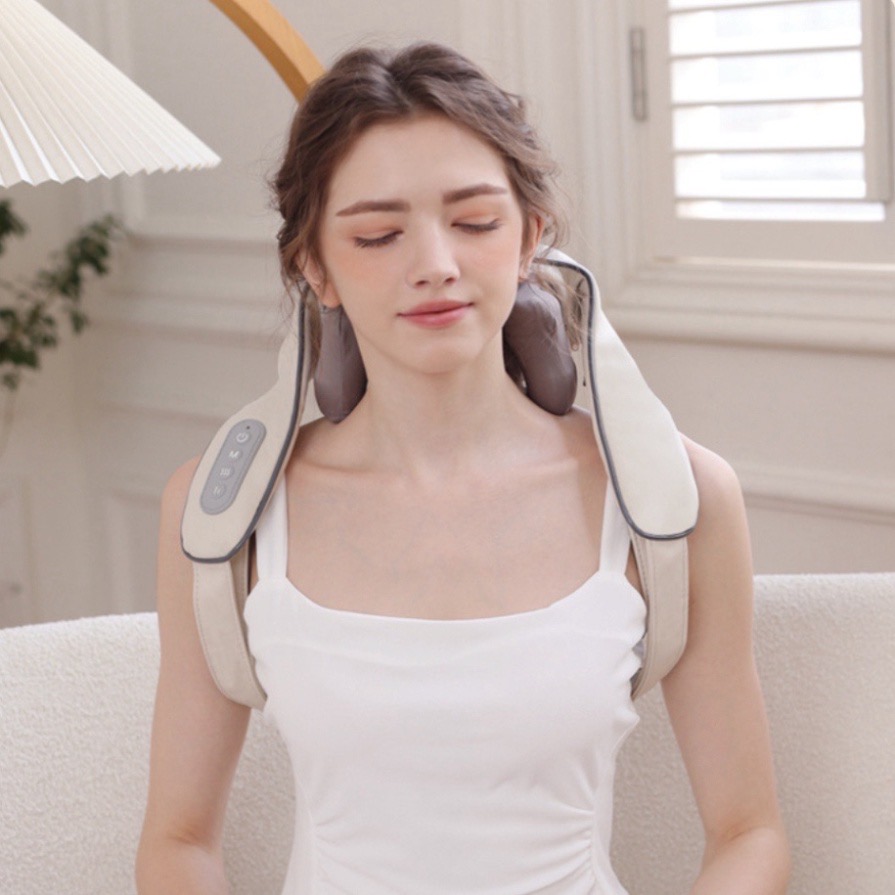 Máy massage cổ vai gáy đấm lưng chườm nhiệt cao cấp - quà báo hiếu tặng bố mẹ ông bà người thân