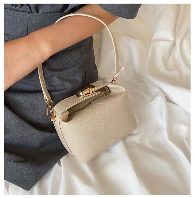 TÚI ĐEO CHÉO VTRQUAICAI XINH XẮN !