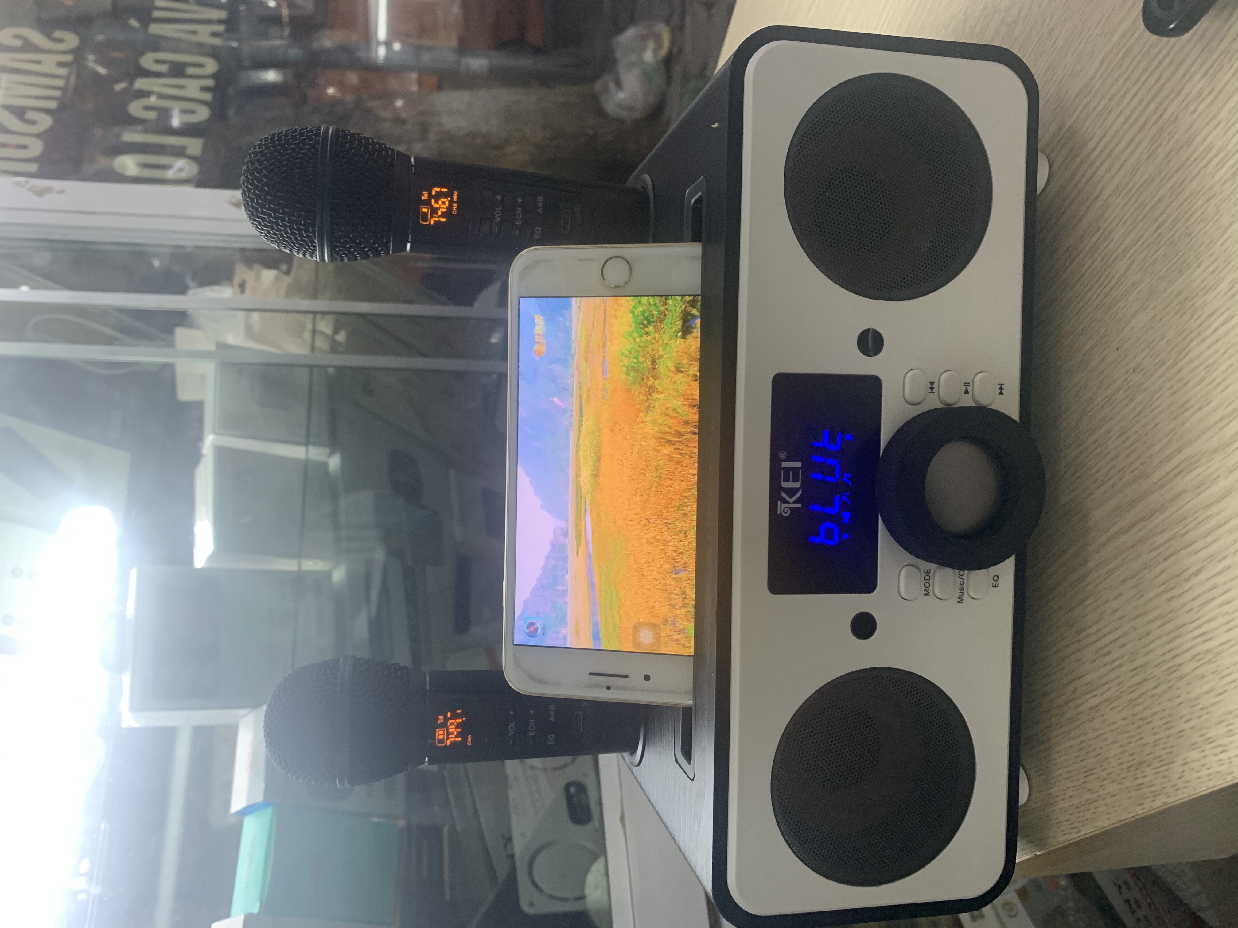 LOA KARAOKE BLUETOOTH KEI K06 - TẶNG KÈM 2 MICRO KHÔNG DÂY CÓ MÀN HÌNH LCD - SẠC PIN NGAY TRÊN MICRO