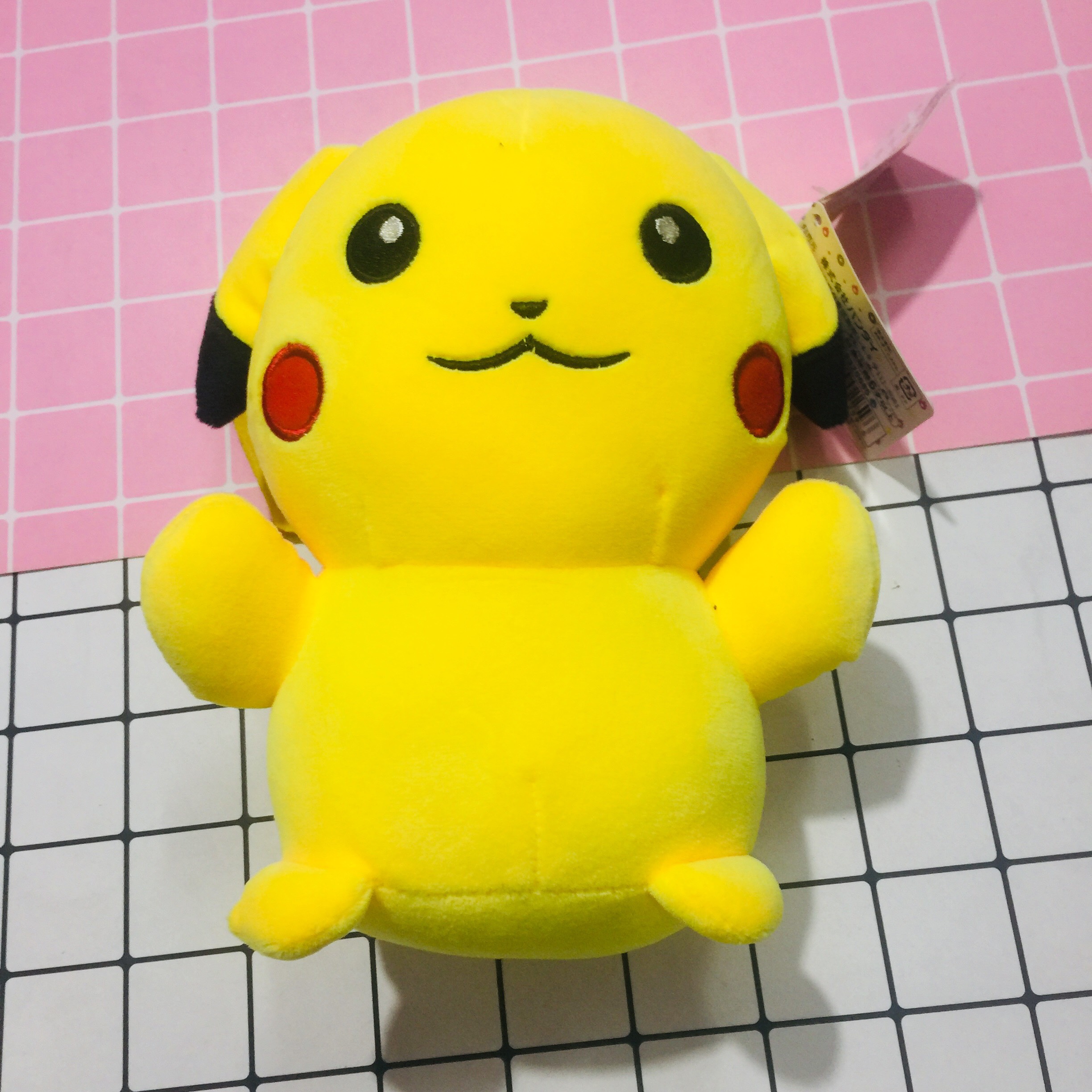 Gấu bông Pikachu nhiều mẫu khác nhau ngẫu nhiên