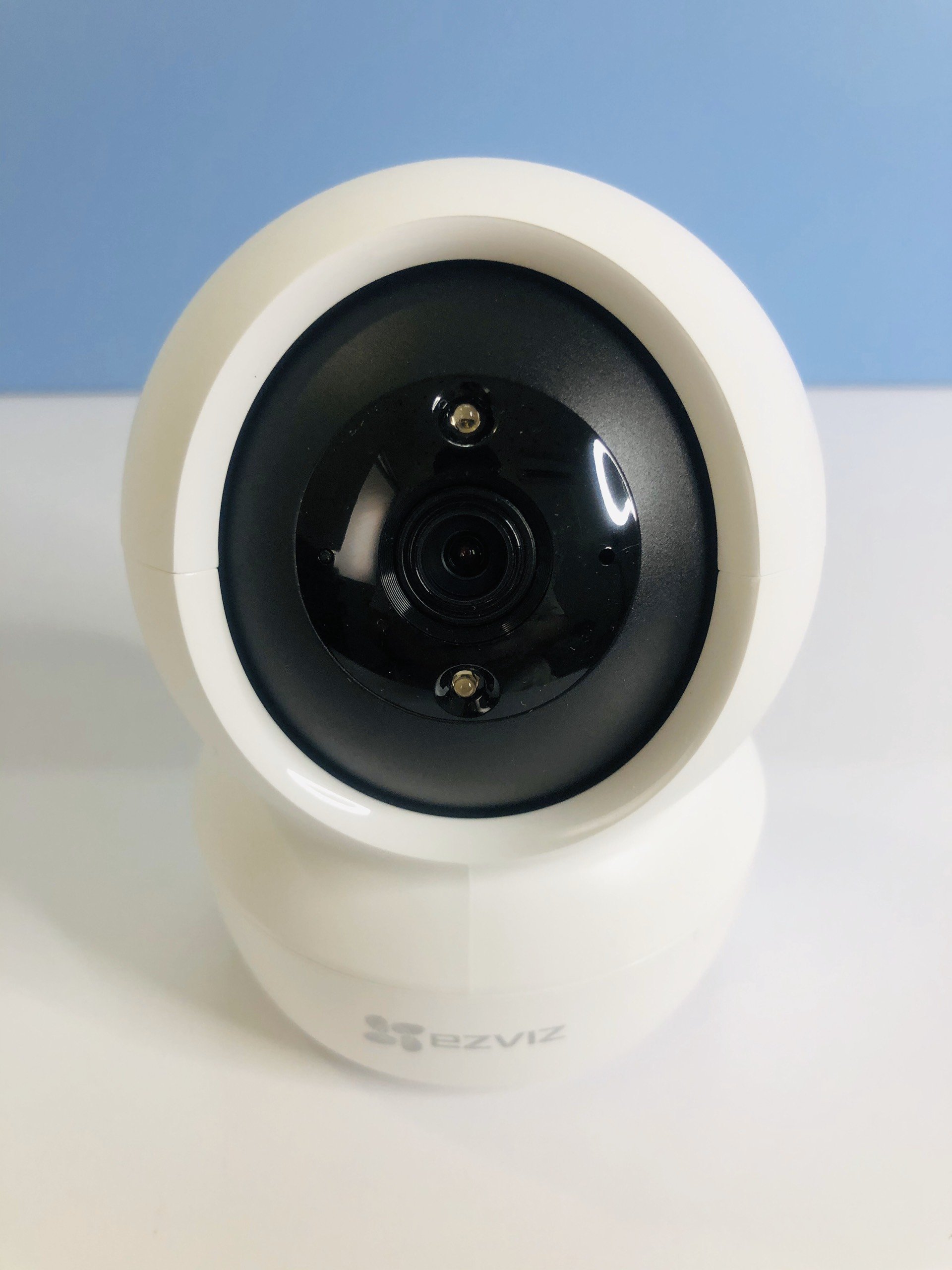 CAMERA EZVIZ IP WIFI C6N 2.0MPX ,KÈM THẺ NHỚ 128G HÀNG CHÍNH HÃNG.