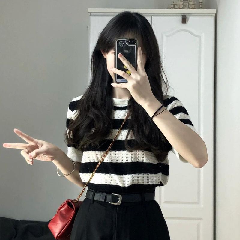 MS1093 Áo len lỗ montoghi mỏng kẻ ngang đen trắng
