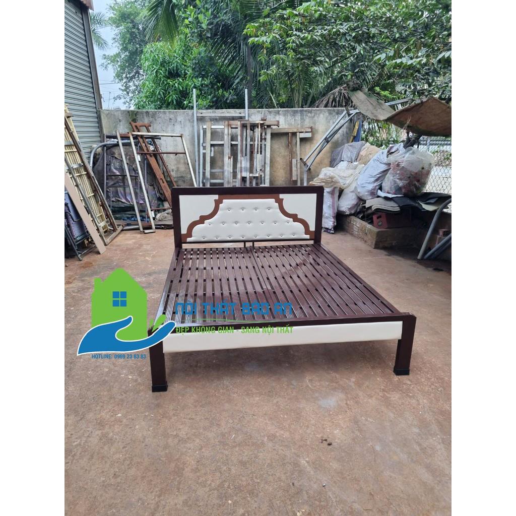 Giường sắt hộp cao cấp mẫu mới nhiều kích thước nhiều màu sắc sơn tĩnh điện