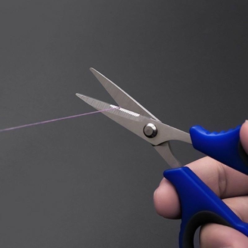 KÉO CẮT THẺO VÀ GỠ LƯỠI CÂU CÁ