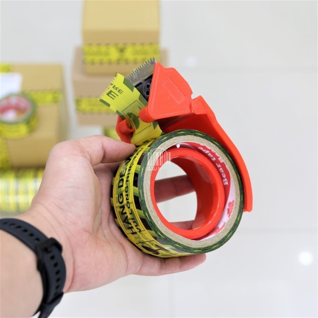 Băng dính hàng dễ vỡ AVCO siêu dai không thấm nước dùng gói hàng
