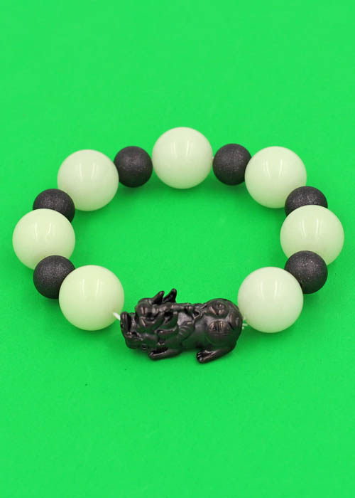 Chuỗi tay đá dạ quang 16 ly tỳ hưu inox đen VCDDQSBETHE16 - Vòng chuỗi tay đá phong thủy