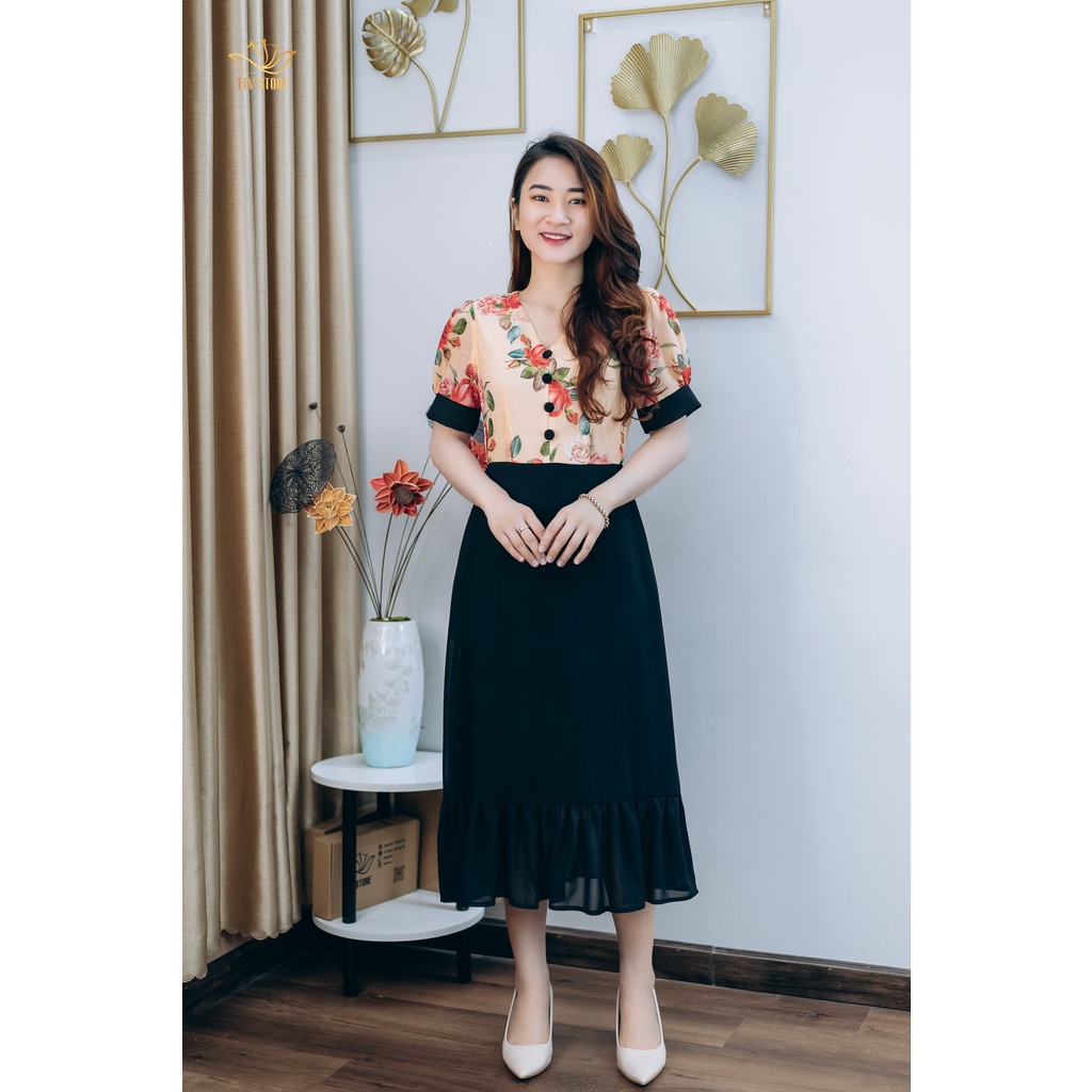 Đầm form A thiết kế sang trọng Cổ tim kết nút tay ngắn màu Kem hoa đỏ TTV STORE TTV1239