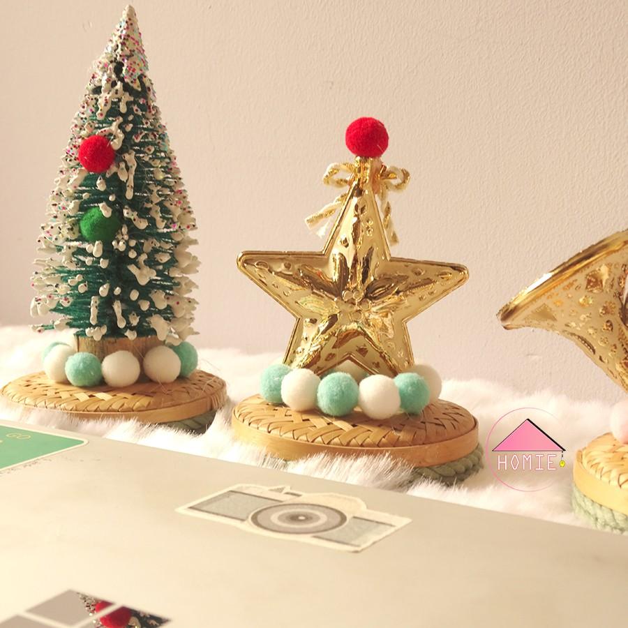 Vật dụng để bàn kèm đế trang trí Noel độc đáo