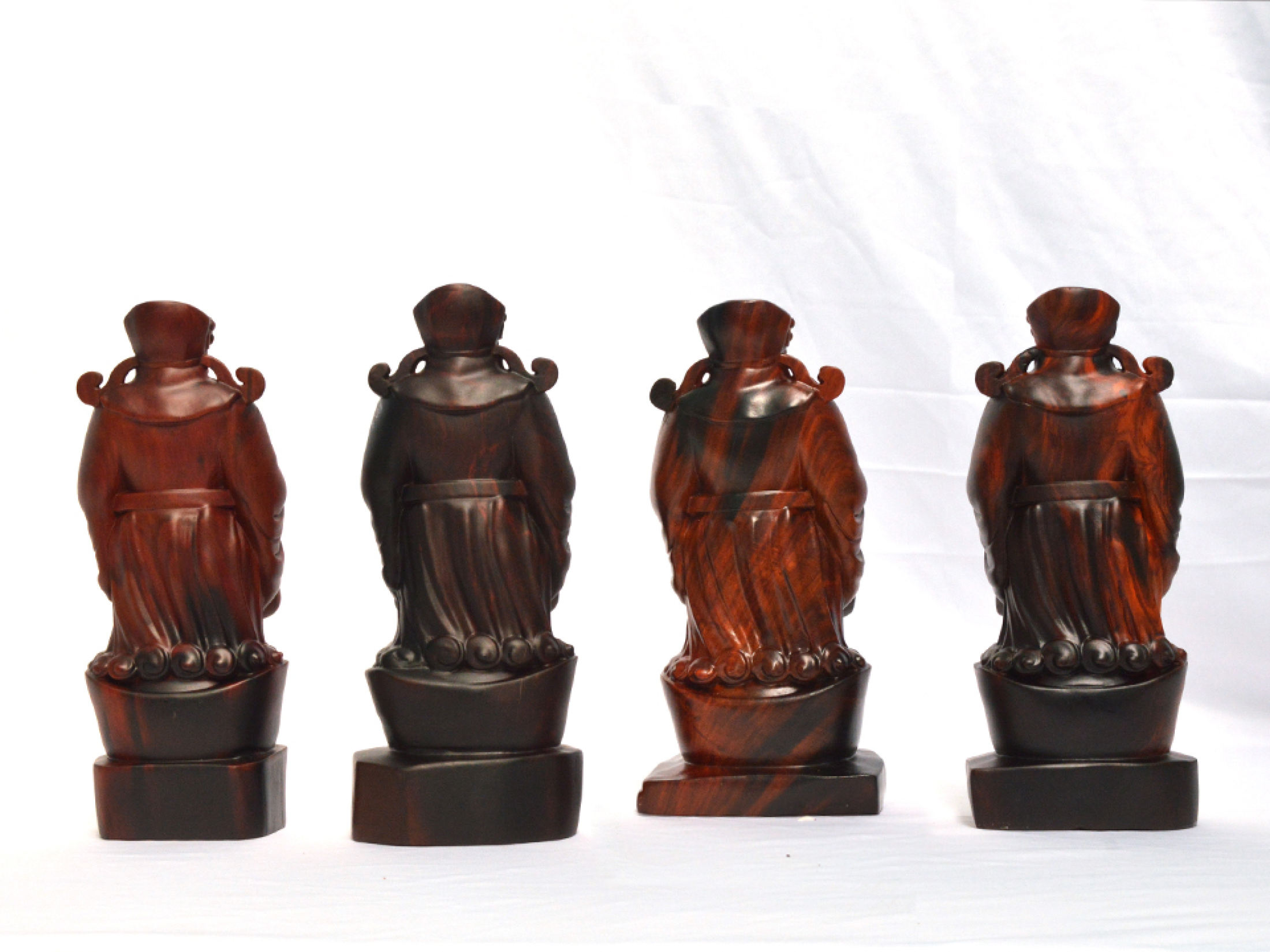 Tượng Thần Tài bằng gỗ trắc - Tượng thần tài để bàn, để quầy kinh doanh - Cao 20 cm