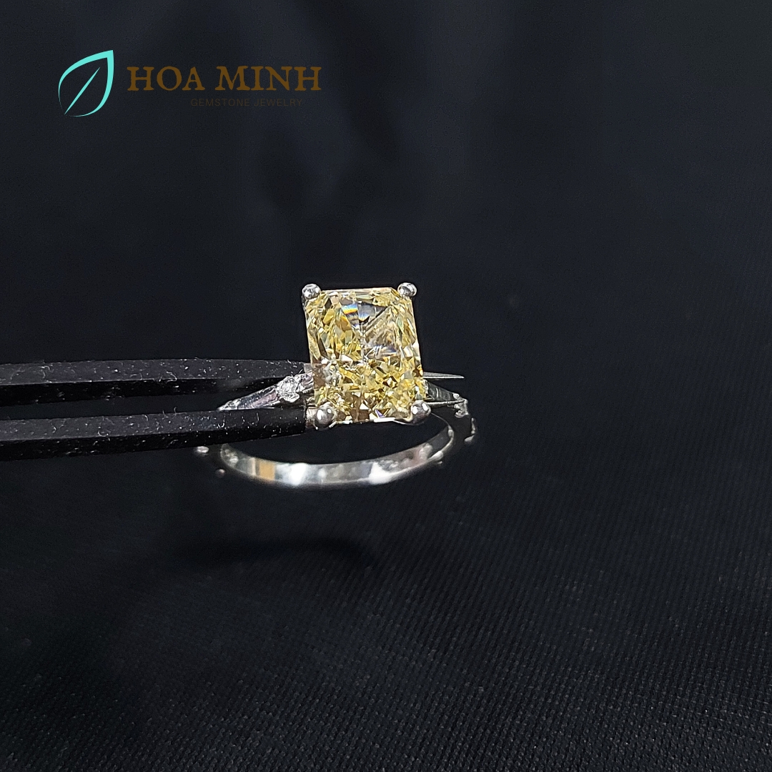 Nhẫn bạc viên chủ đá Thạch Anh nam phi màu vàng phớt chữ nhật size 7x9 li phong cách thanh lịch