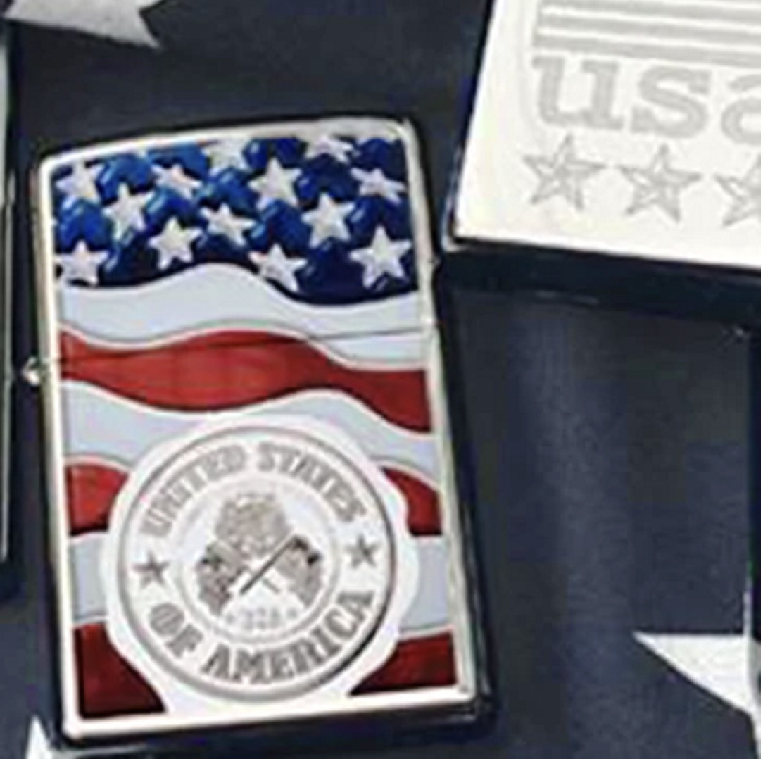 Bật lửa ZIPPO 29395 American Stamp on Flag - Chính hãng 100%