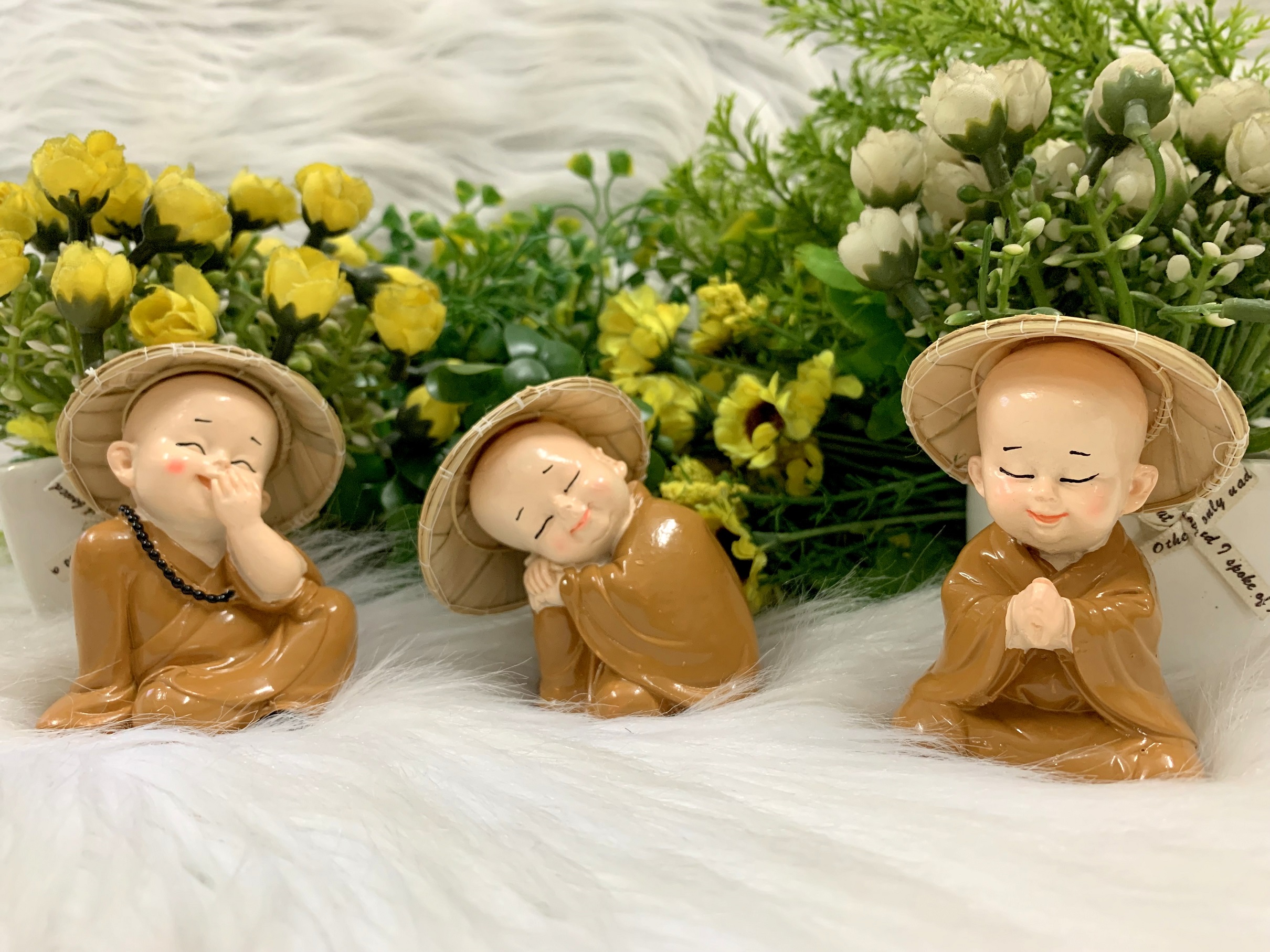 Chú Tiểu Hoan Hỉ Tài Lộc đội Nón Lá