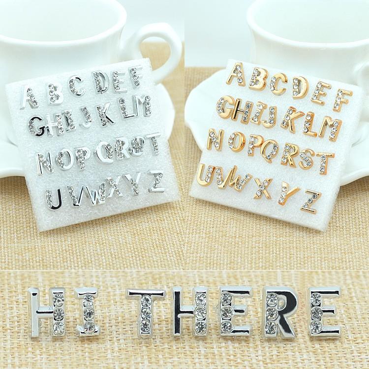 Set bông tai chữ cái