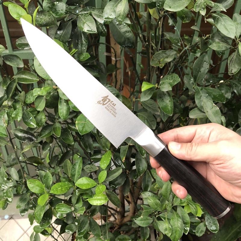 Dao thái thịt Nhật Kai dài 32cm, liền khối, sắc bén, dày 2.5li, cán gỗ, không ri