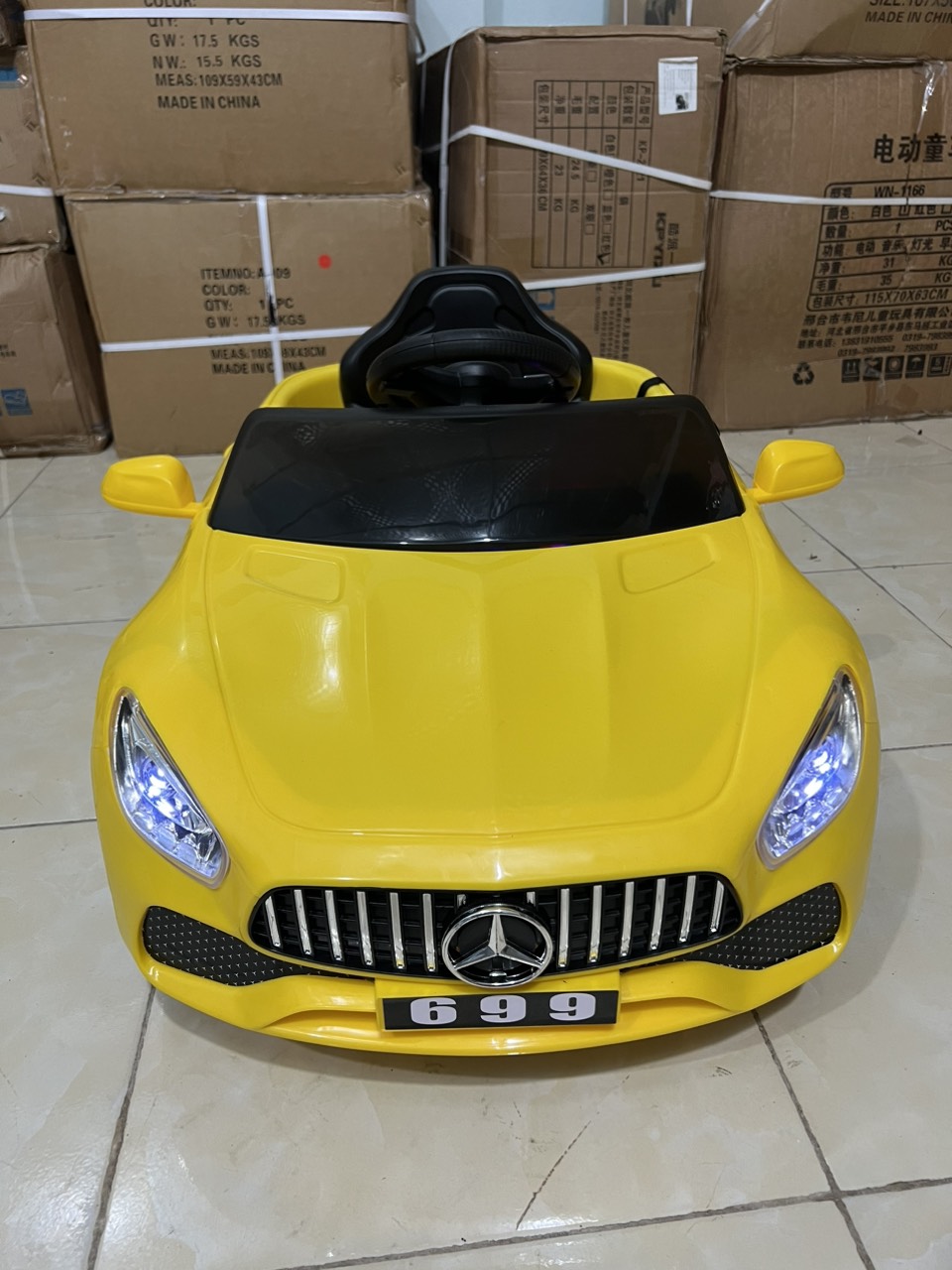 Freeship Hà Nội] Ô Tô Điện Trẻ Em 699 Cho Bé 1-5 Tuổi Tự Lái Và Điều Khiển Xa