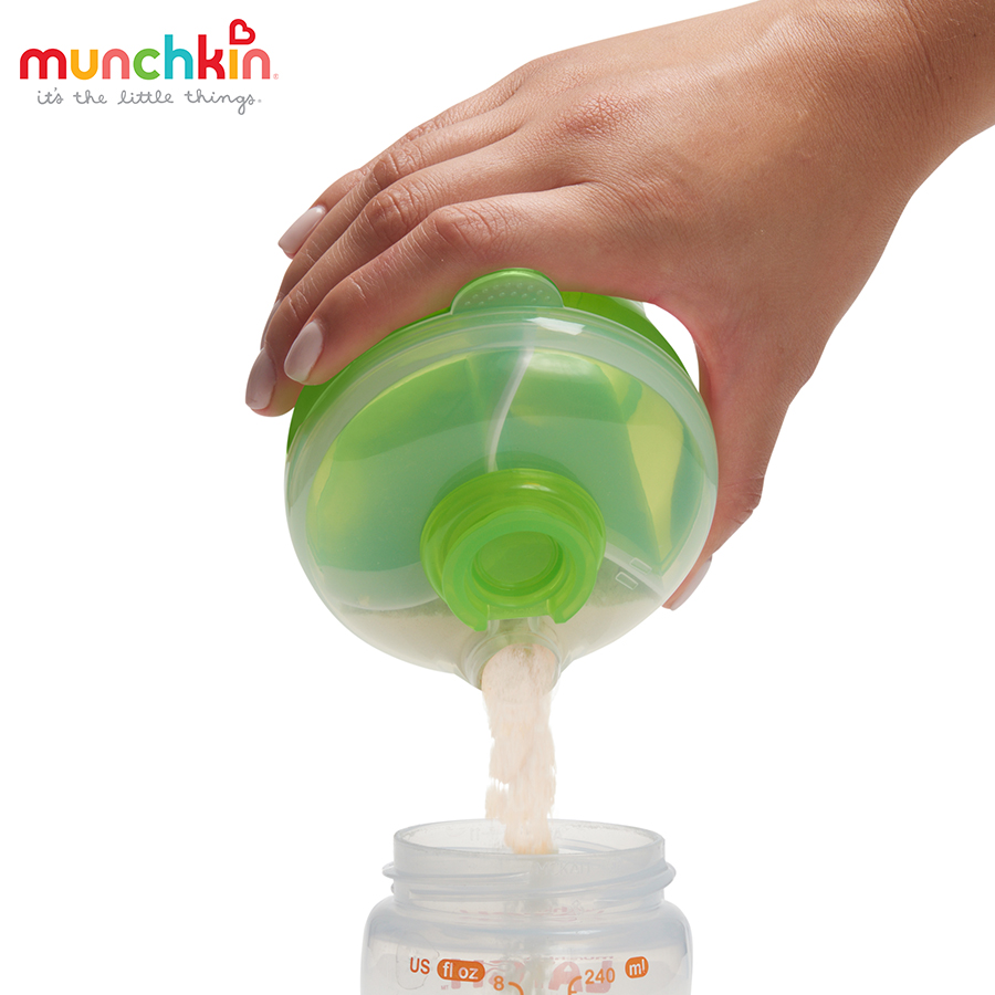 Hộp Chia Sữa Munchkin MK44923 (Mẫu Ngẫu Nhiên)