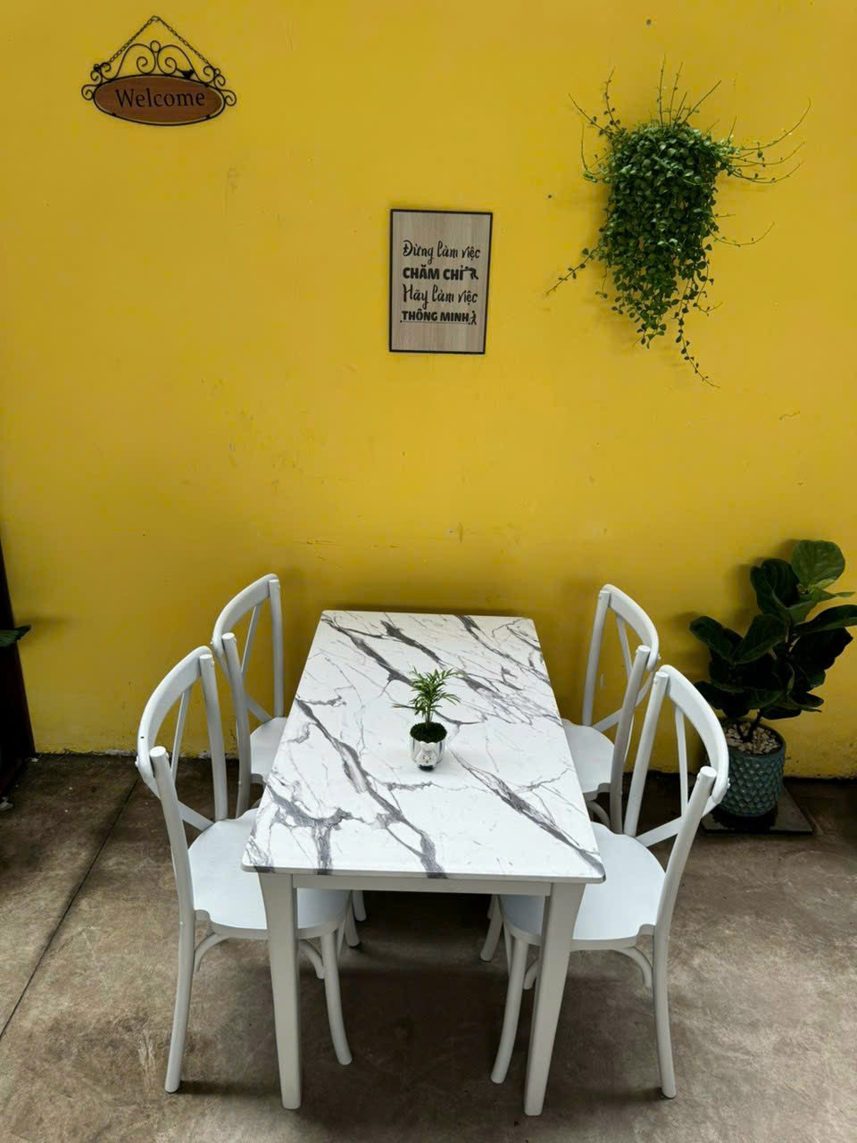 Bộ bàn ăn Bistro SM14CT Juno Sofa kích thước 1m2 + 4 ghế