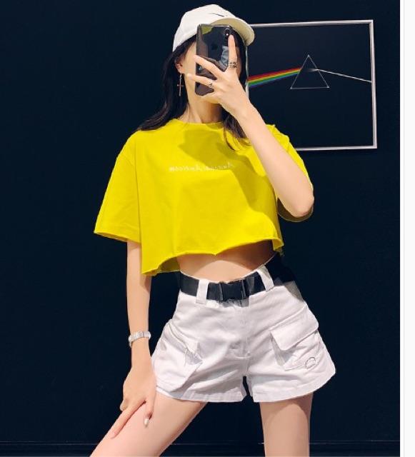 Áo thun croptop form rộng