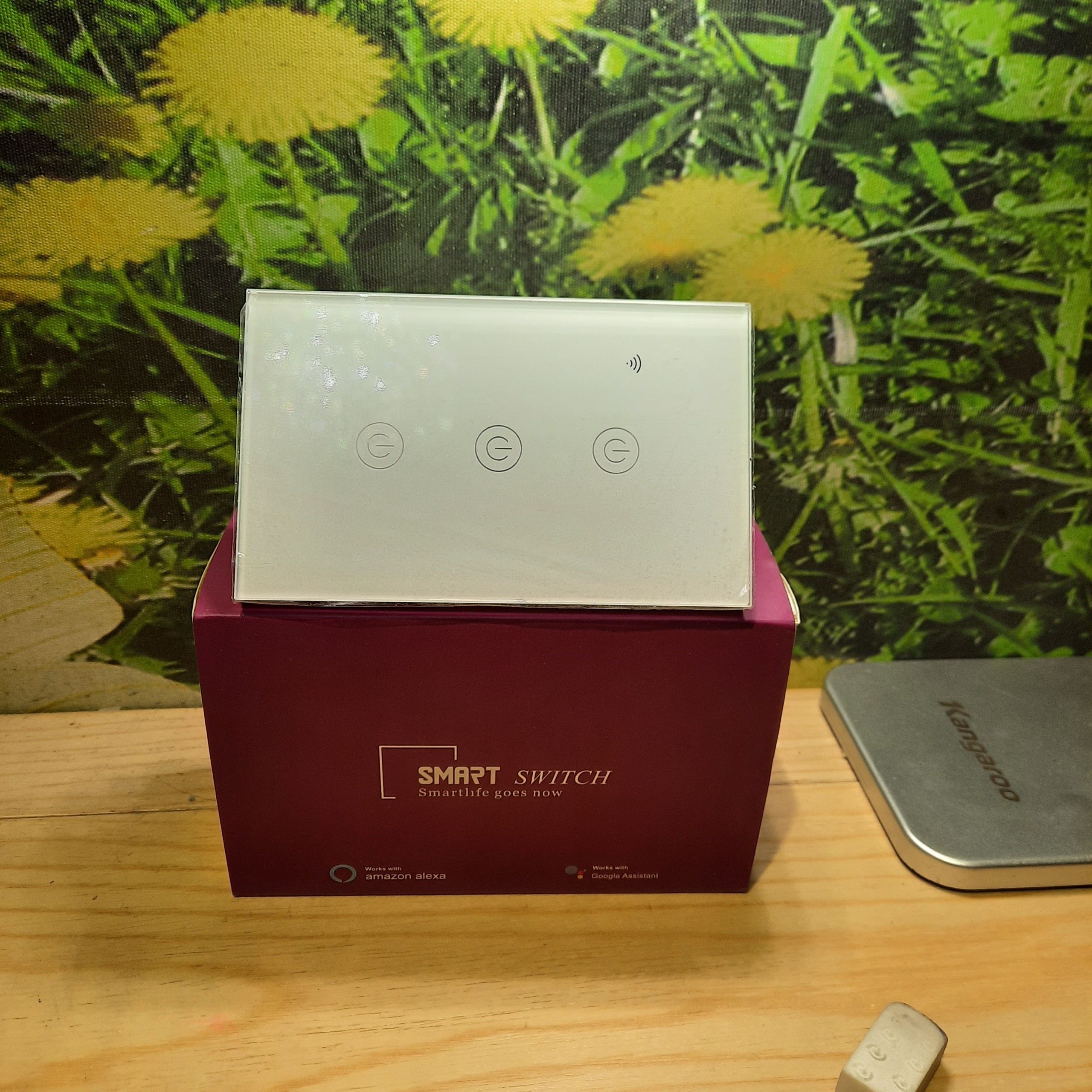 Công tắc điện thông minh cảm ứng wifi smart life app tuya điều khiển từ xa qua điện thoại 220V 3 Nut