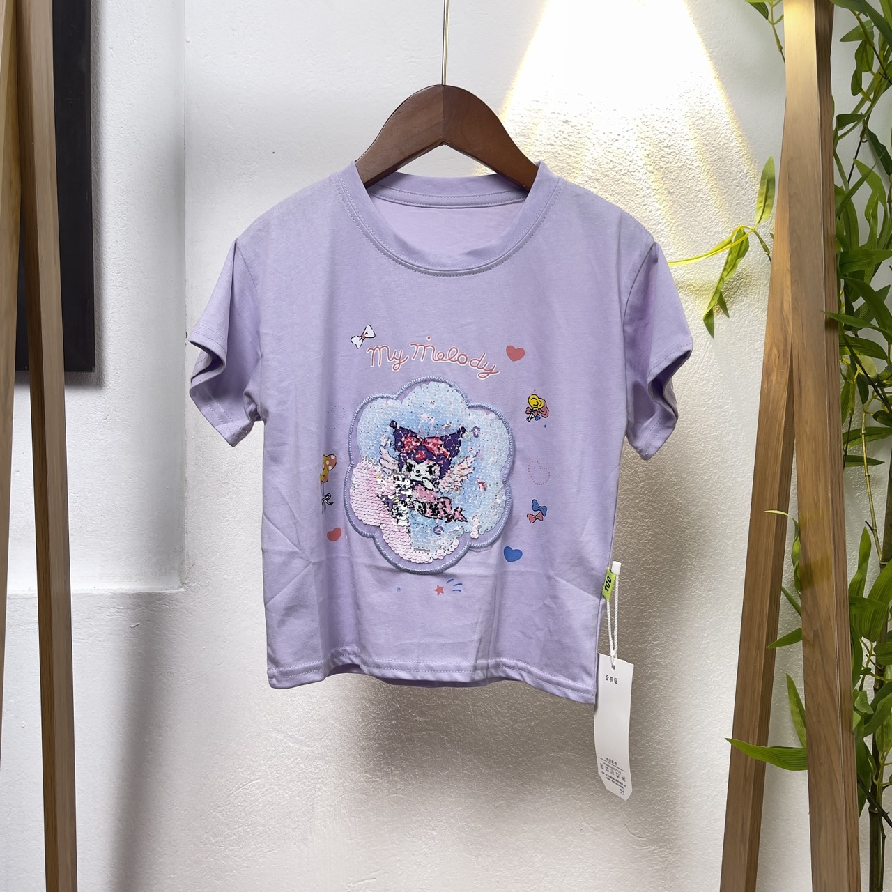 Áo thun bé gái cộc tay 3-8 tuổi hình kuromi lật cườm phát sáng vải cotton co giãn thấm hút mồ hôi kiểu dáng thời trang