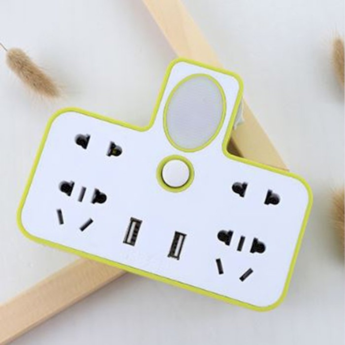 Ổ cắm điện tích hợp cổng cắm usb và đèn ngủ tiện lợi