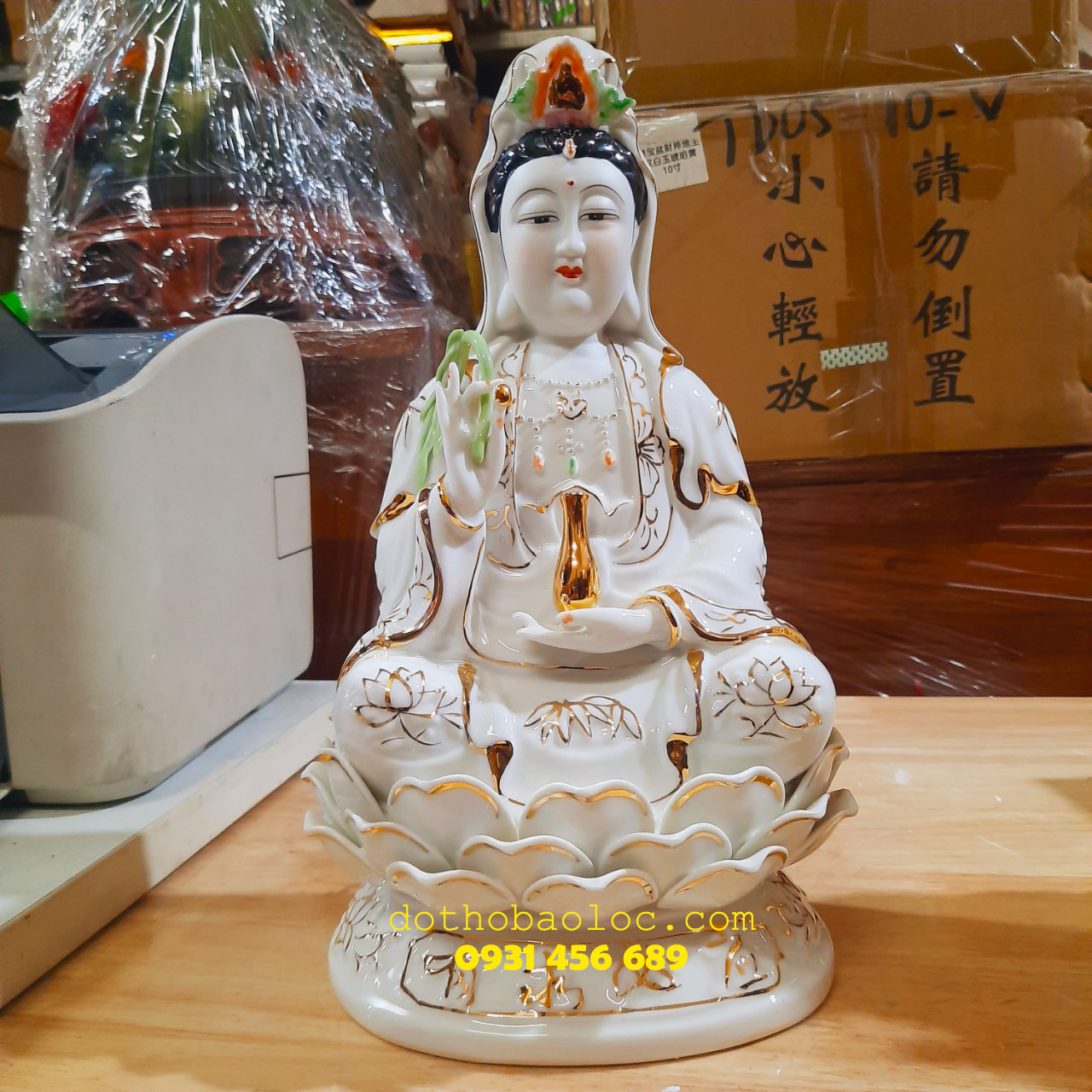 Tượng Quan Âm gốm sứ trắng cao cấp ngồi trên đài sen 2 cỡ cao : 30cm và 34cm