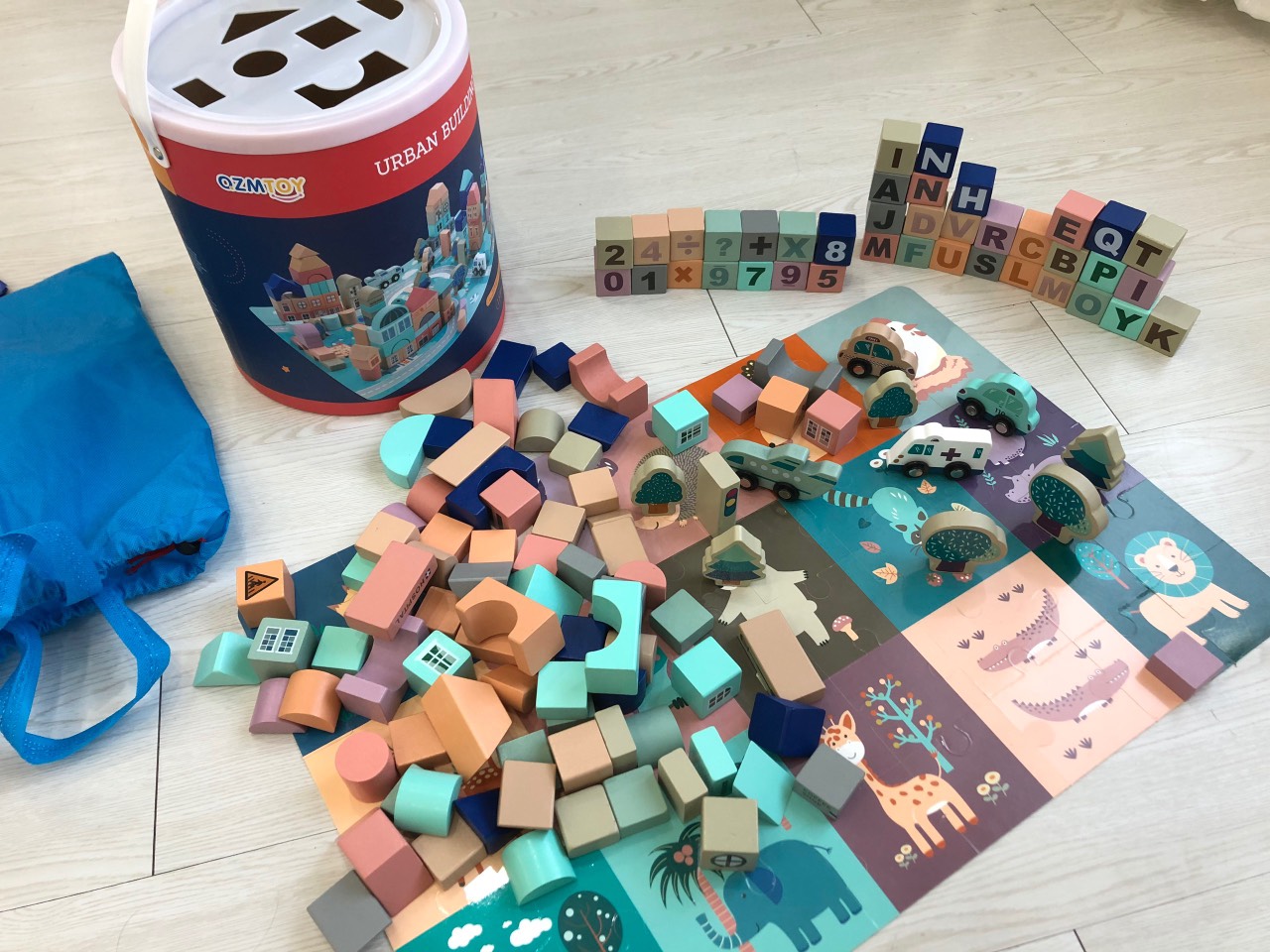 Set xây dựng thành phố mơ ước tặng kèm thảm chơi lắp ráp 2 mặt