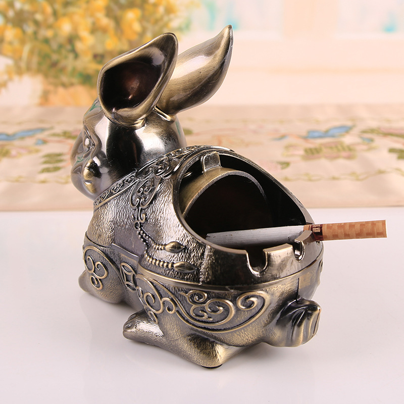 Gạt tàn thuốc Iá hình con thỏ bằng đồng