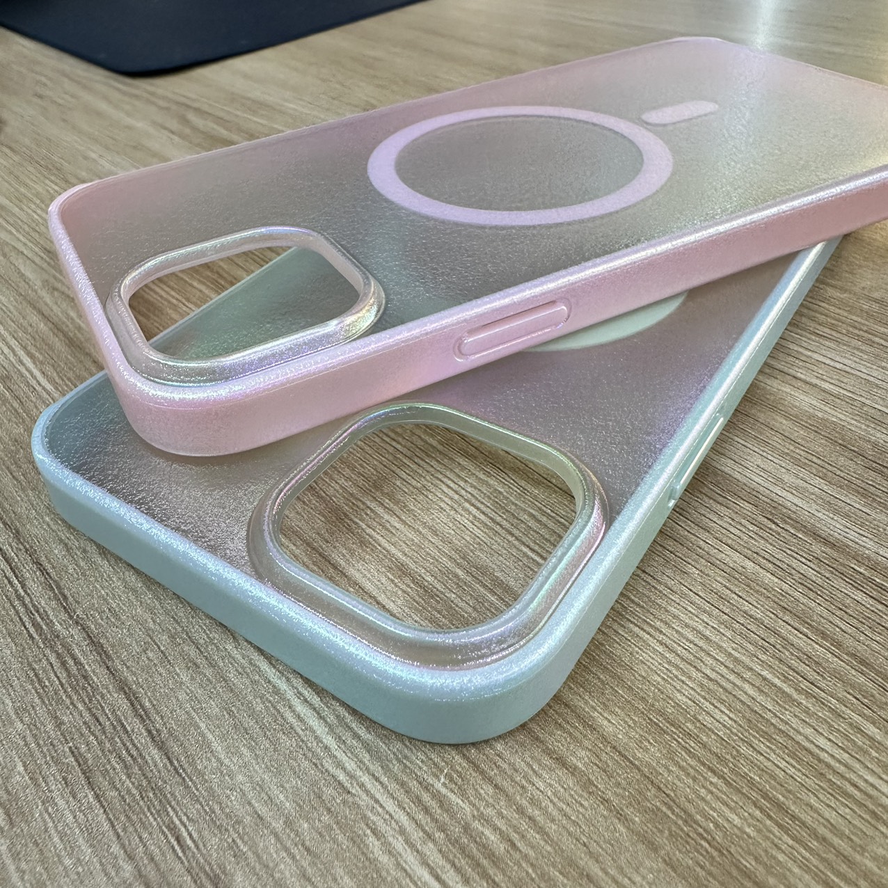 Ốp lưng X-level Magnet Quick sand dành cho iPhone 15 Plus - hàng chính hãng