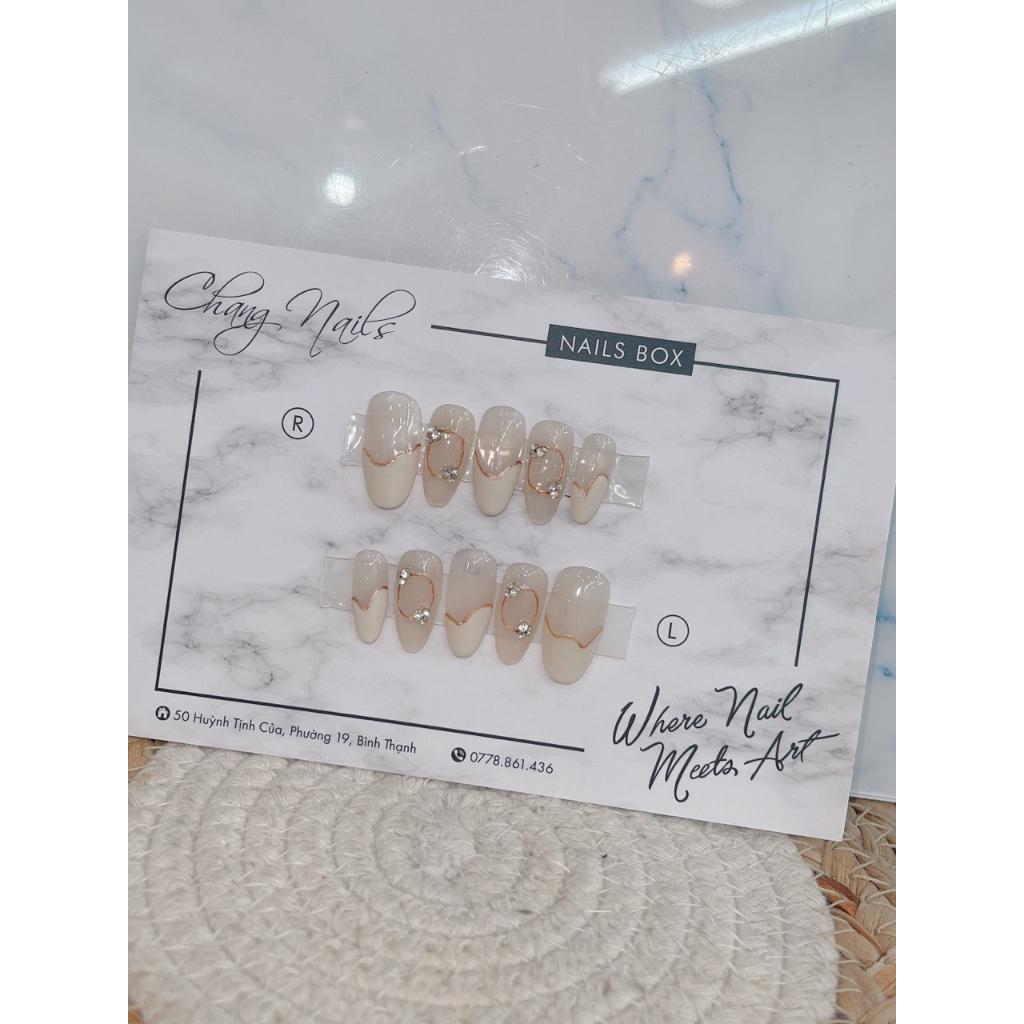 Nail Box thiết kế thủ công ChangNails - Nail Art đơn giản, đính đá thanh  lịch