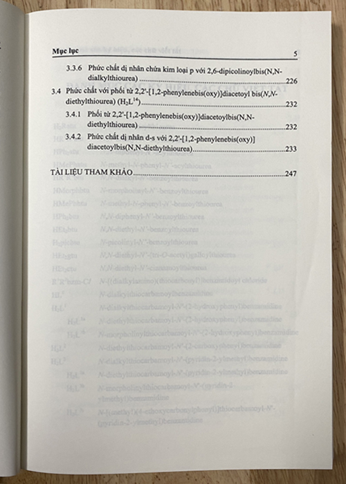 Phức chất với phối tử Thiourea vòng càng (Sách chuyên Khảo)