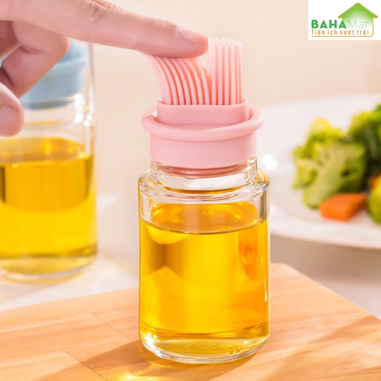 BÌNH GẮN CỌ SILICONE PHẾT DẦU NƯỚNG "BAHAMAR" có thể đổ đầy bình với dầu, nước sốt, ...để phết lên cho bánh ngọt, thịt và rau củ…