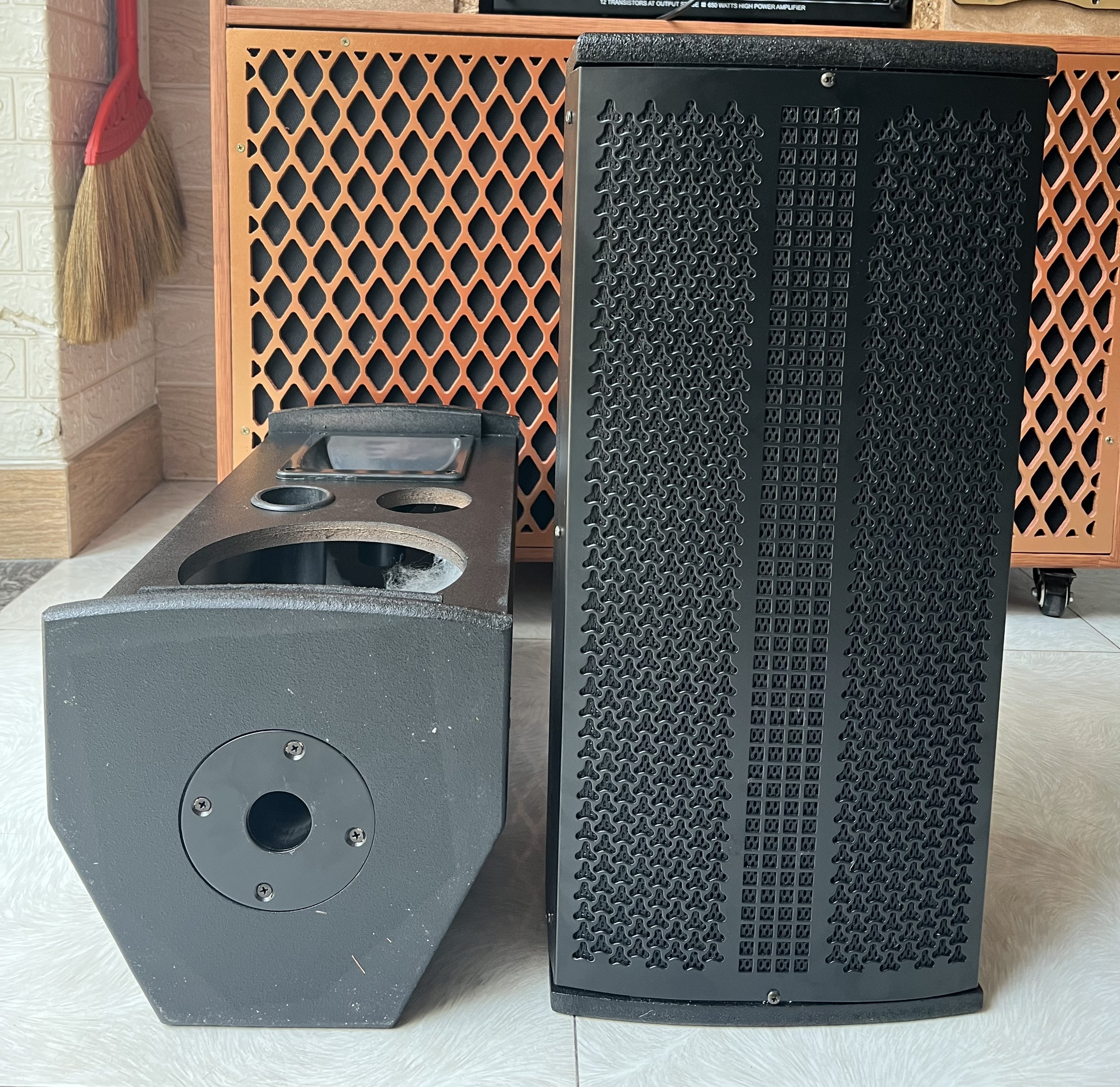 Vỏ thùng loa 2 tấc thùng sơn 1 bass 20, 1 chép kèn 1 chép giấy Hải Triều