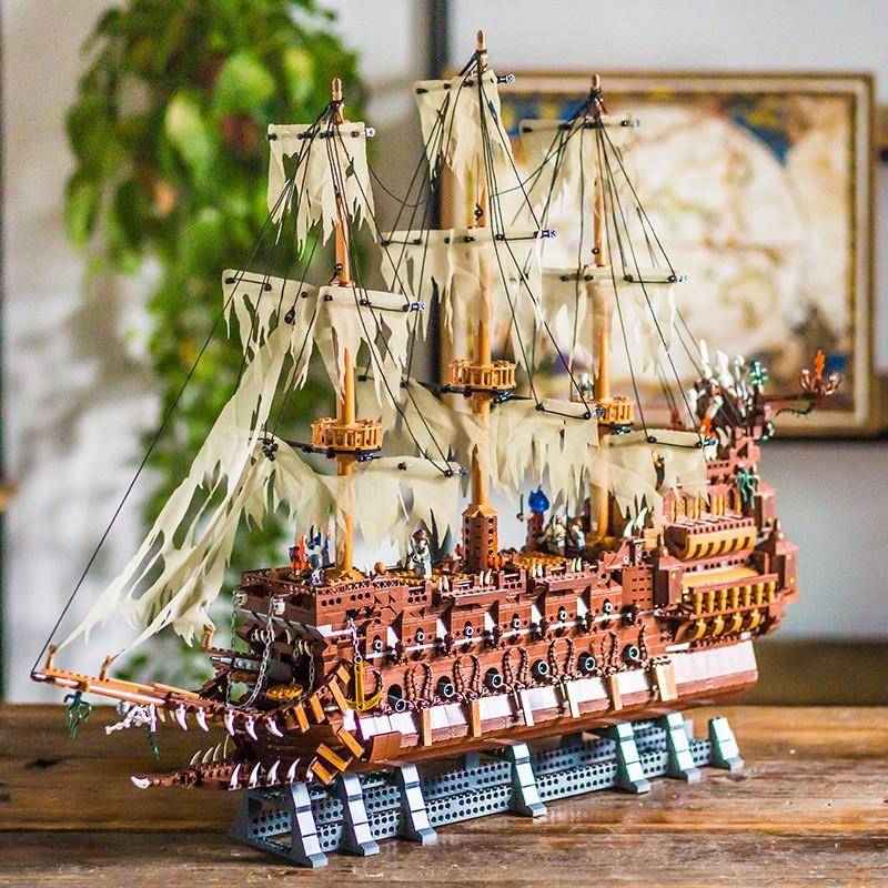 Đồ chơi Lắp Ráp Thuyền Cướp biển Tàu Hà Lan Bay Caribe 16016 - Lion King X19073 Movie Flying Dutchman - 3652 mảnh ghép