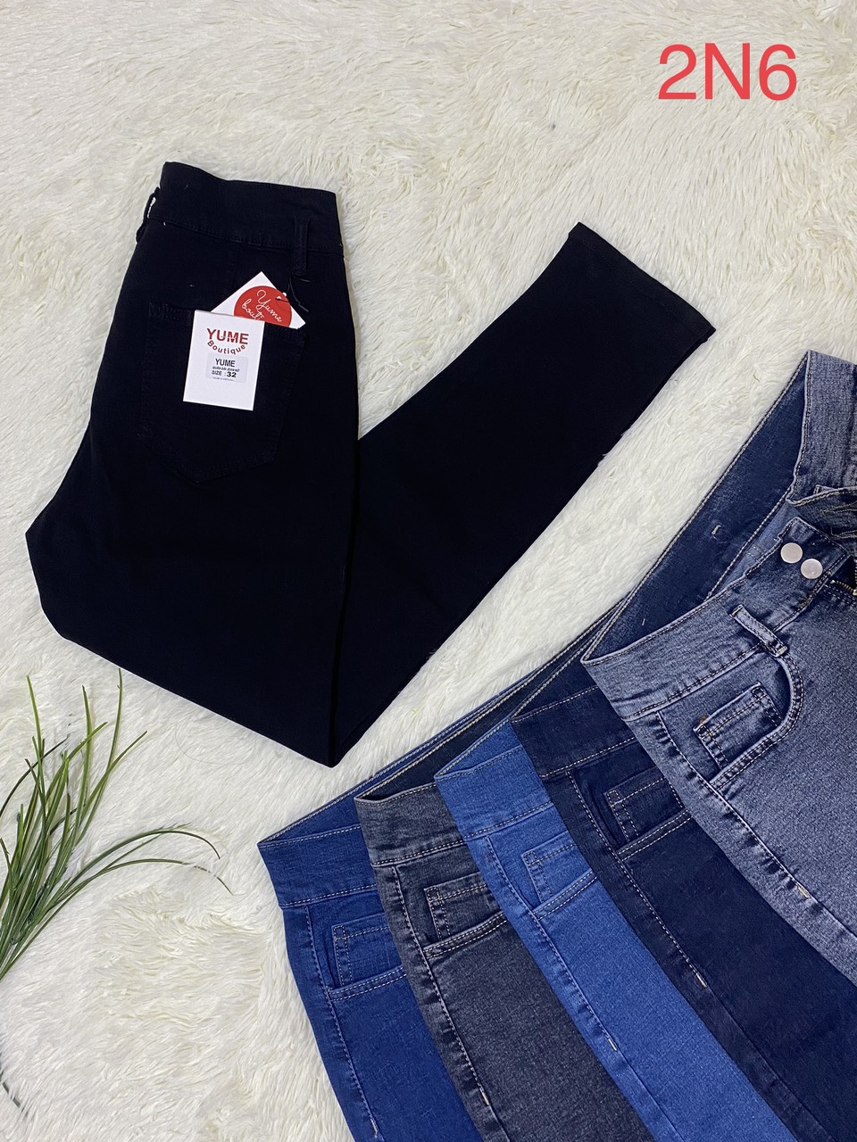 Quần jean dài lưng cao 2 nút có size 26-42 . Vải dày và co giãn. YUME JEAN BIGSIZE