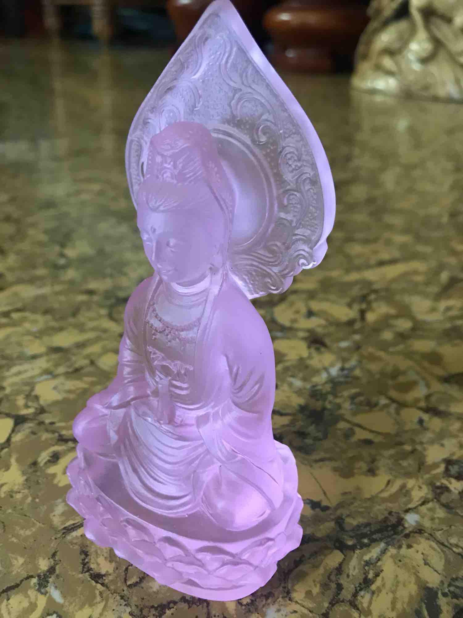 TƯỢNG PHẬT BÀ QUAN ÂM ĐÁ LƯU LY MÀU HỒNG cao 13cm đk 7cm mệnh HOẢ THỔ