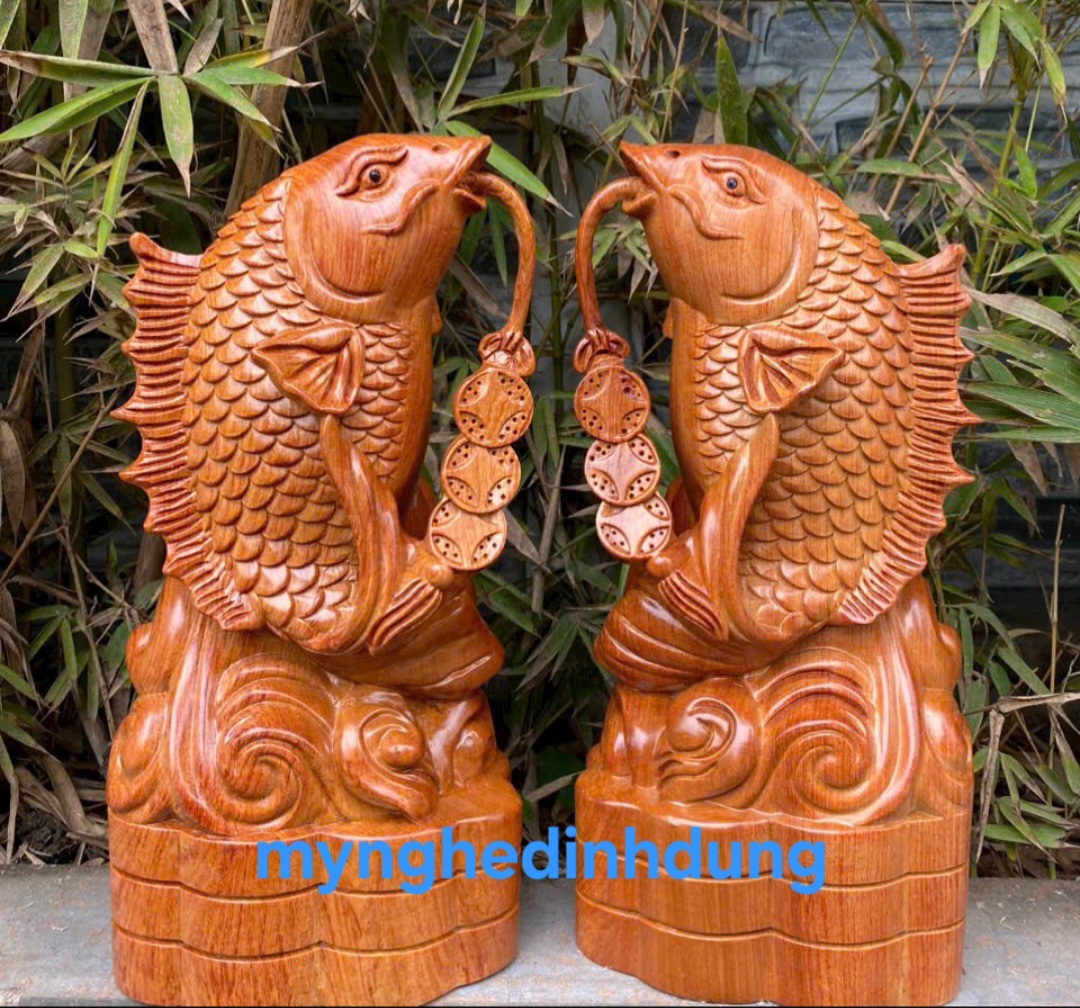 Cặp cá chép phong thủy bằng gỗ hương đá cao 30x15x9cm