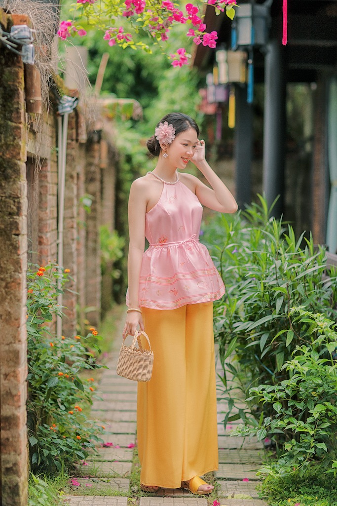 Sumire Store Áo yếm xòe organza Hoa Niên Ca - Hồng