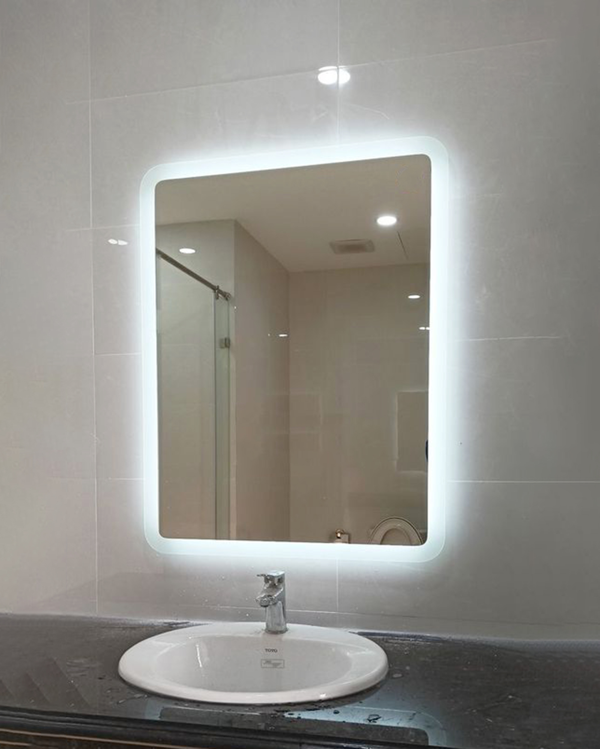 Gương Led Cảm Ứng Treo Tường Hình Chữ Nhật Đứng Cao Cấp DLQ INTERIORS Trang Trí Nhà Cửa, Phòng Tắm