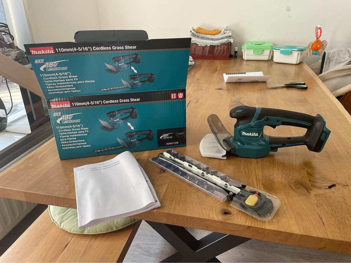 MÁY TỈA HÀNG RÀO DÙNG PIN MAKITA DUM111ZX - HÀNG CHÍNH HÃNG